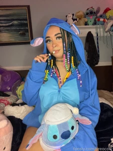 I love getting high and showing off my boobies boobs tits bigtits