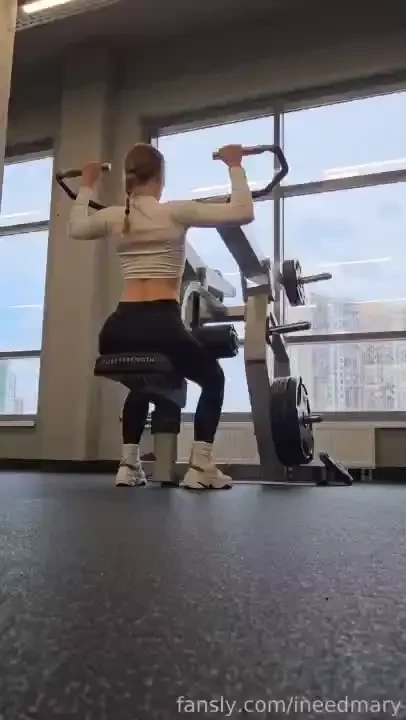 Grinding hard aiming high keep those eyes on the prize gym fit sporty 