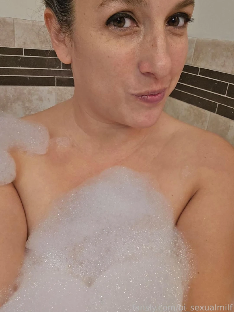 Love me a good bubblebath although better to share this time with 