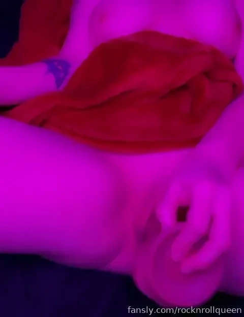 Here s some fun new vids for my subscribers this photo set is unlocked 