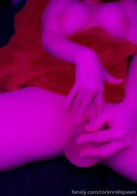 Here s some fun new vids for my subscribers this photo set is unlocked part 3 