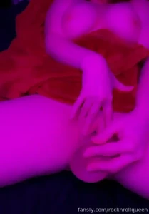 Here s some fun new vids for my subscribers this photo set is unlocked part 3