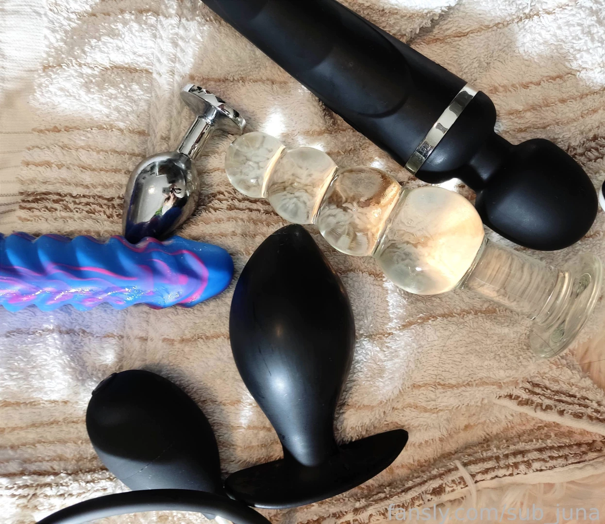 Whew that was fun intense ass play with a new toy and some extras i 