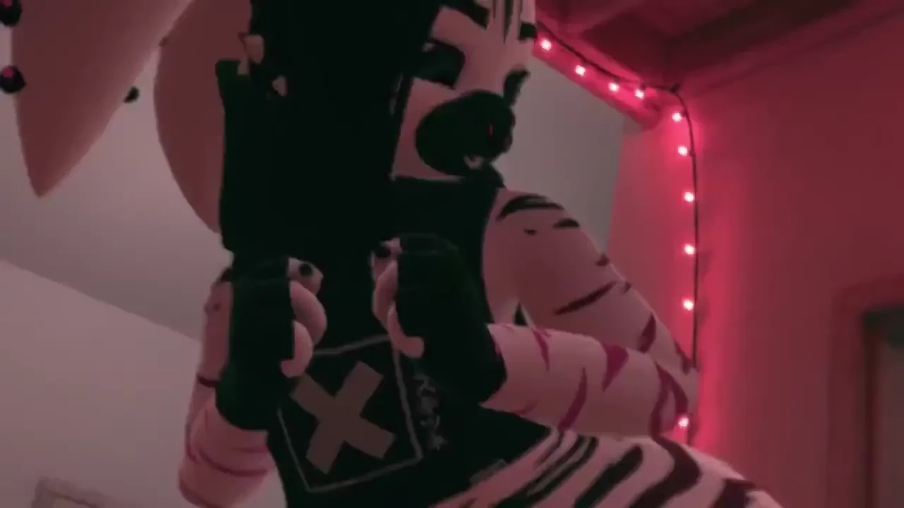 So thick maxi_nightmode furry vrchat vr vtuber erp horny fyp bigdick 