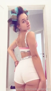 Just a little morning glam routine with a dash of spontaneity and a