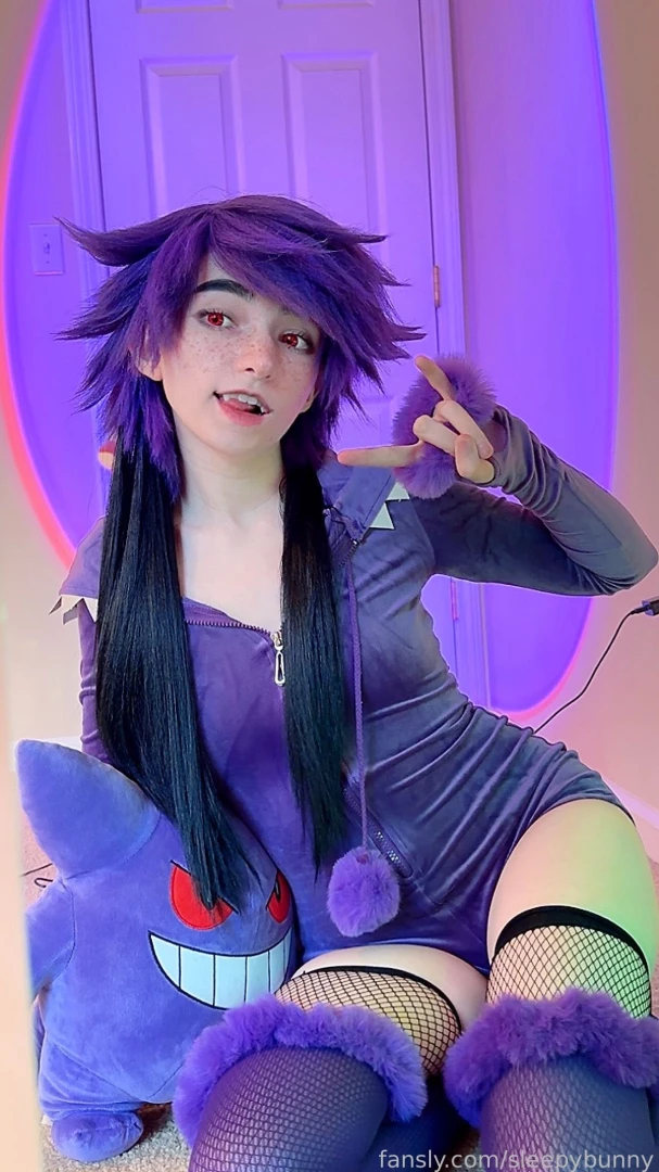 Gengar so happy to be matching with one of my fav plushies part 2 