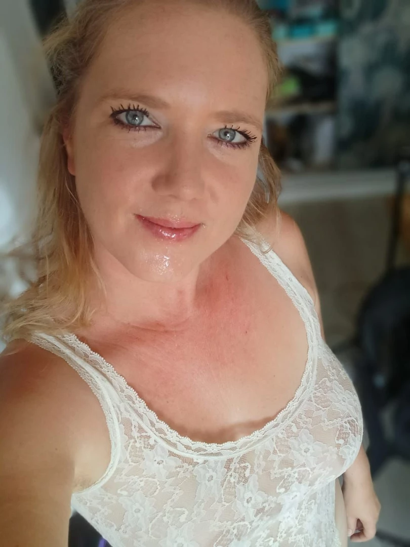 Hey honey i know it s monday but can i please pretty please be your part 1 