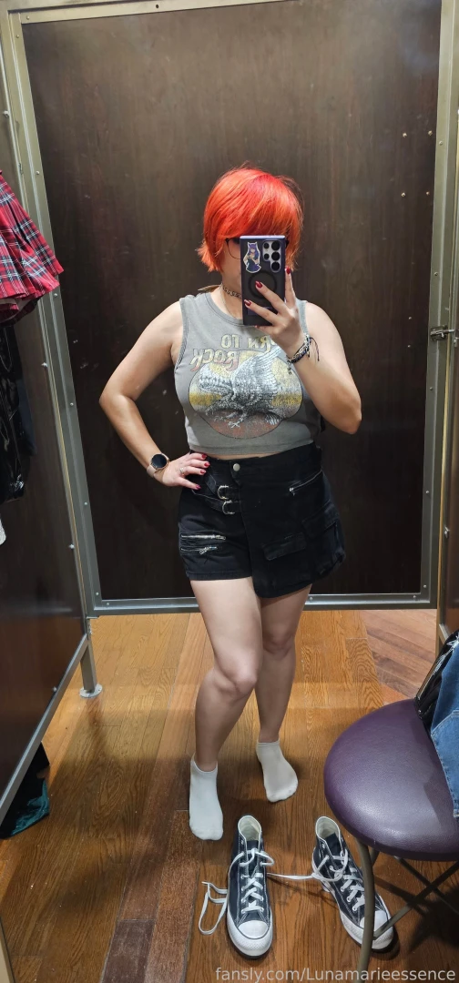 Just a little bit of fun in the changing room what do you think thick part 9 