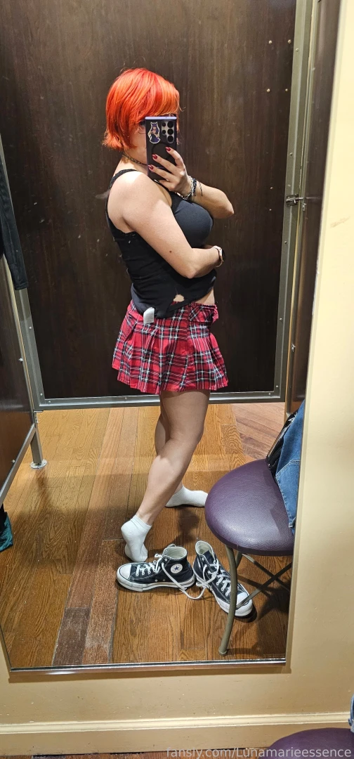 Just a little bit of fun in the changing room what do you think thick part 10 