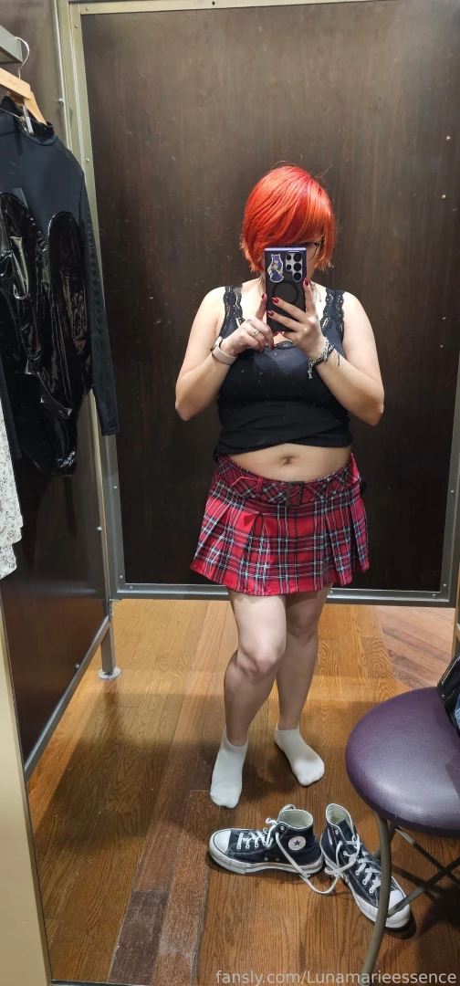 Just a little bit of fun in the changing room what do you think thick part 8 