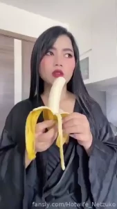 Good morning from other side i like to eat banana even it is chocking
