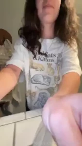 I desperately had to pee at my friends house after drinking p don t