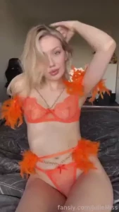How far do you think i can take it juliemiss eatpussy flash cum vagina
