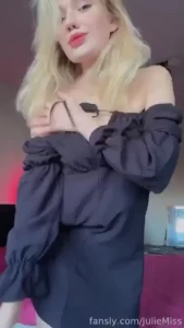 I know you wanna touch me juliemiss fyp nudes dickrate fetish sexting