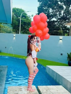 My pussy is fucking wet right now send me a message and let me cum
