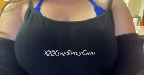 I love being a slut at work wanna slut me out dm me hehe fyp ass tits 