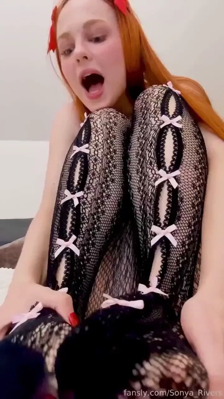 How many bows would it take to win your heart cute ginger feet tights 