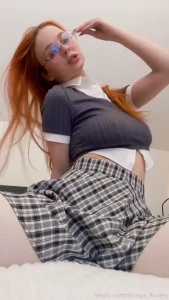 There s something so fascinating about this playful college girl look