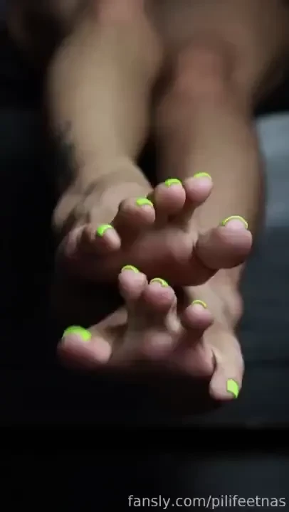 I m online for calls amp customs dm me fyp foryoupage feet foot 