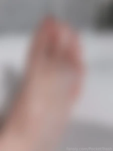 I wish you could be massaging my legs and feet i wanna know how to