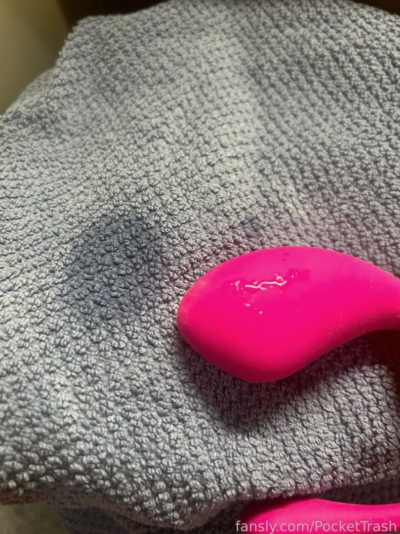 Y all did so good making me all horny today so hot and bothered and 