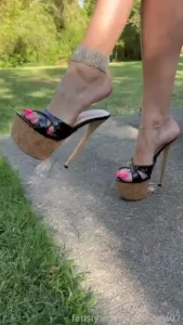 Cork heels feet foot worshipping heels footfetish footjob shoejob