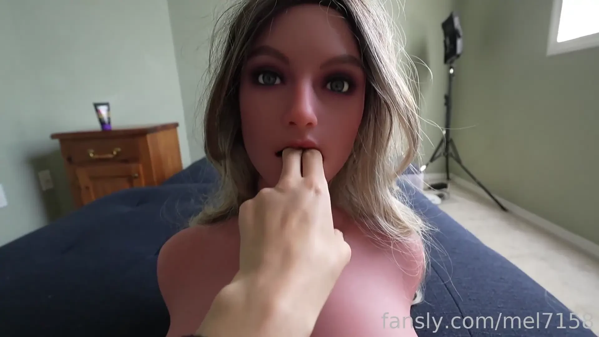 Making a mess of her face i love using a wet mouth like a pussy toy 