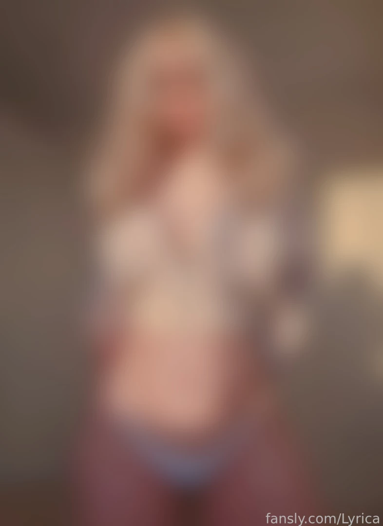 I missed the sun so much btw do you like pics without cosplay should i part 1 