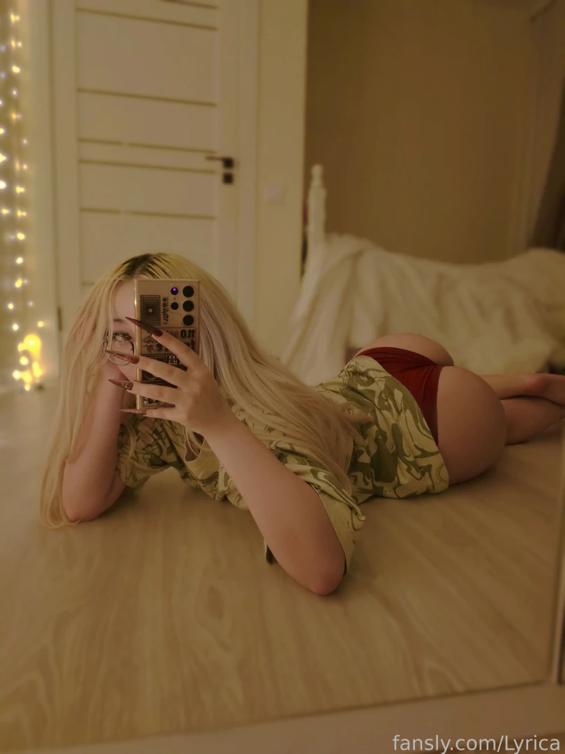 Just a little reminder that i m alive and working on lots of new 