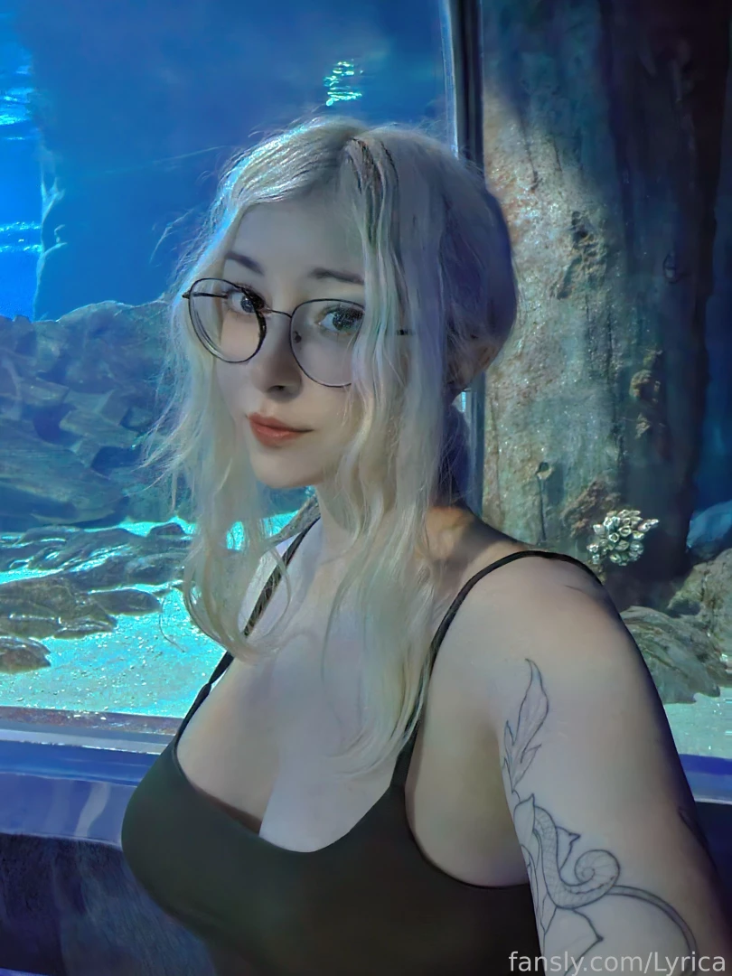 The little fishes are so cute by the way i found my totem fish hahh part 1 