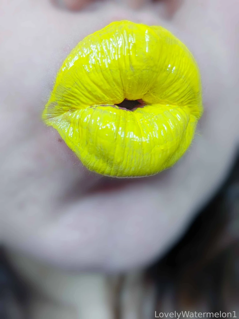 You re lookin awful cute watchin my lips sugar all shiny and yellow 