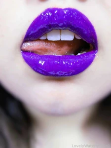 Bet you ve never seen lips this electric one look and you re hooked on part 4