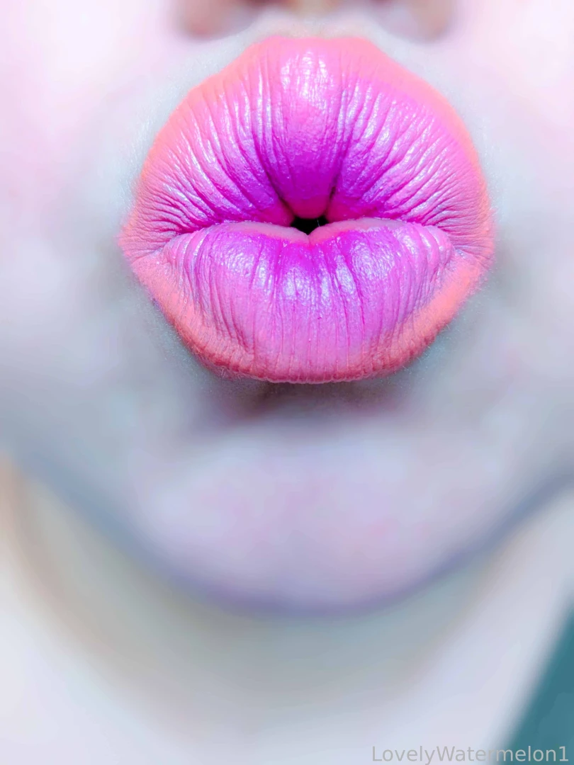 Tropical sunset sets my lips aglow in a lush ombr ripe coral brushed part 3 