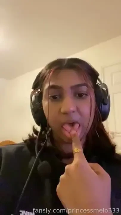 I love chocolate covered strawberries lt 3 fyp indian teen food 