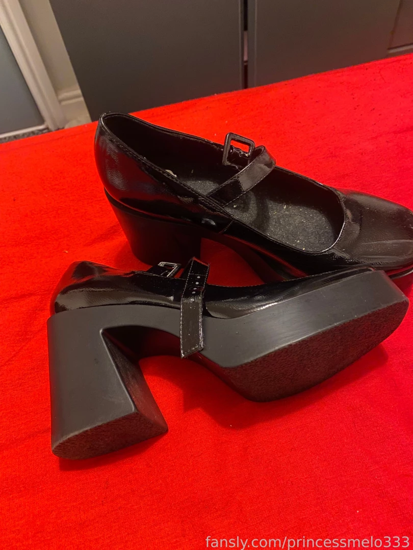 Want me to do content in these heels 