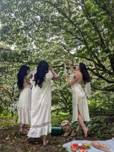 Tiffanyinnature took me and lucyluvs to this gorgeous park where we part 11