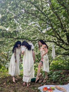 285240369031950336 part 1