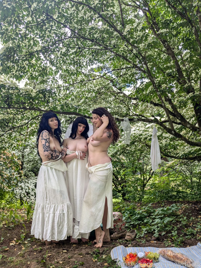 Tiffanyinnature took me and lucyluvs to this gorgeous park where we part 13 