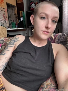 Flashing you smalltits babe shavedhead tattoos part 1