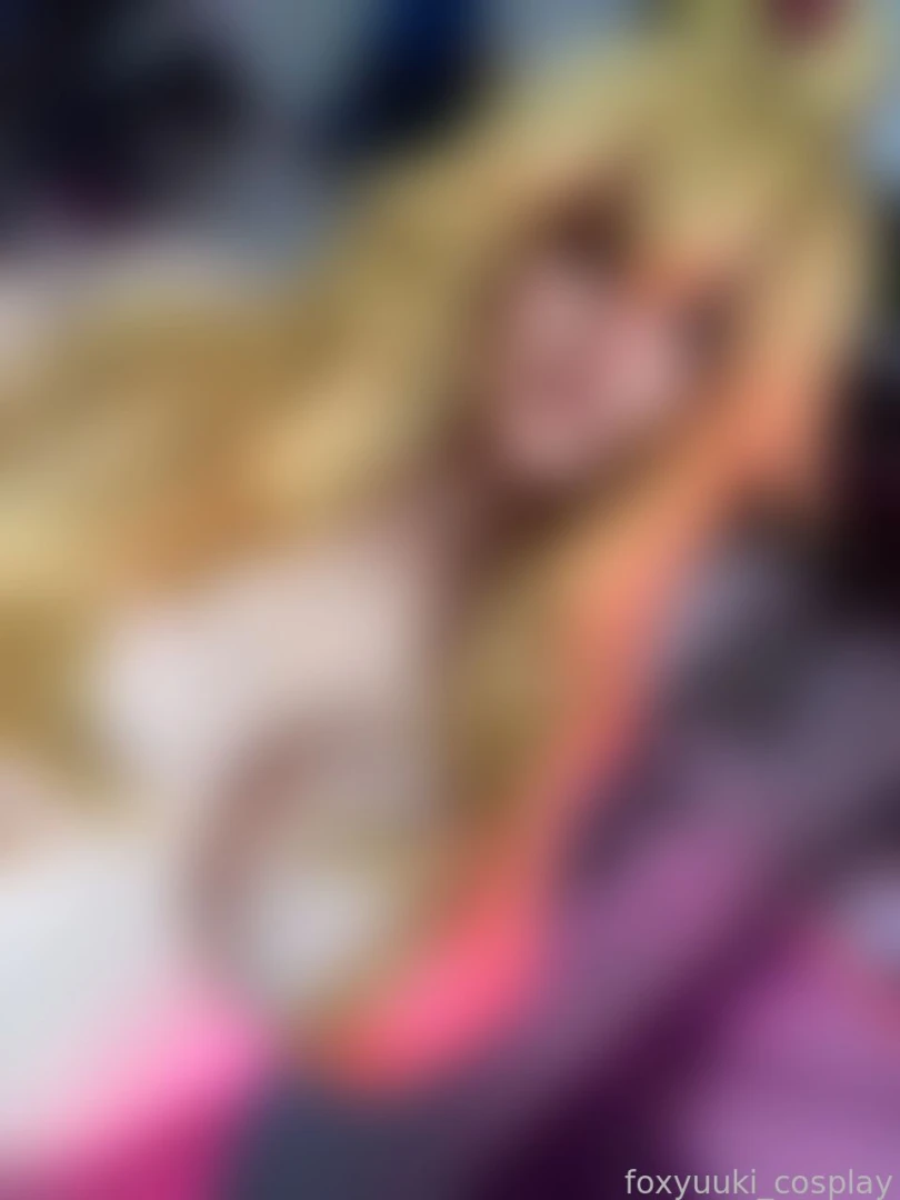 Princess peach is really sexy sometimes don t you think cosplay part 1 