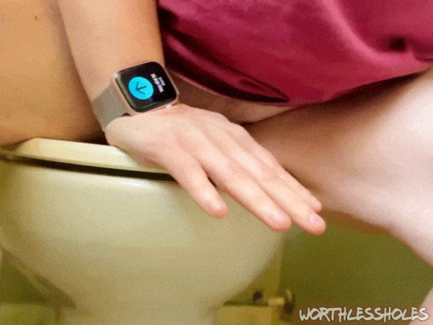 Waking up i knew i had a huge gusher of a piss coming on fast and i 