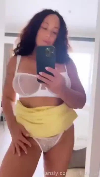 I woke up so horny my baby come play with your sick mummy before 