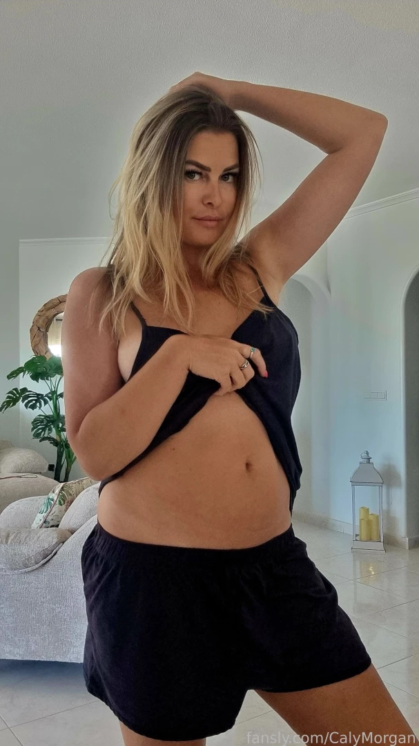 Do you love a mum tum fyp blonde milf bigtits british wales welsh mom 