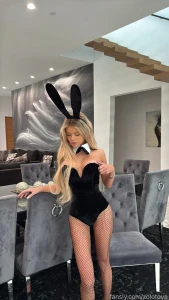 I m inviting you to a private playboy party baby how about some