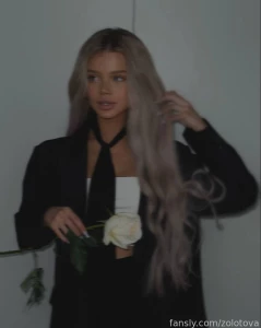 Student or personal secretary which do i look more like