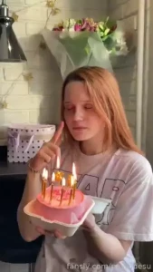 Happy birthday to meeee just look at these cakes and flowers my