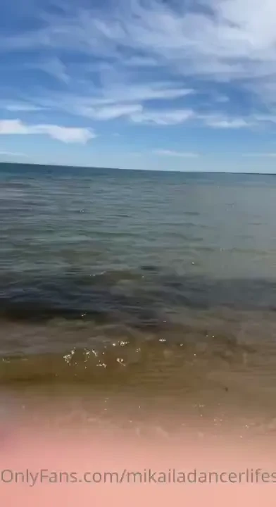 I had so much fun with this music video 