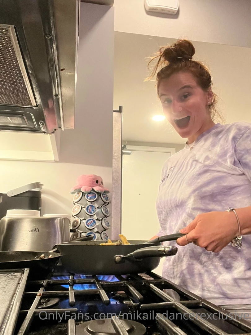 Cooking up something tasty chefmik 