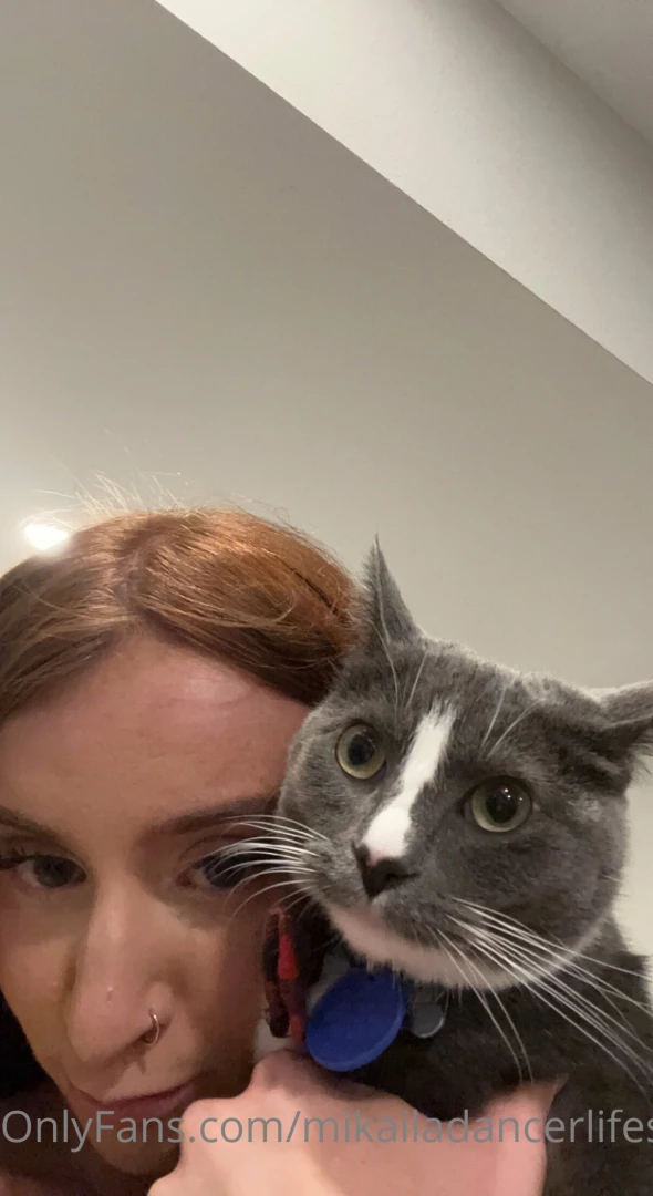 Gus wanted to say hi 