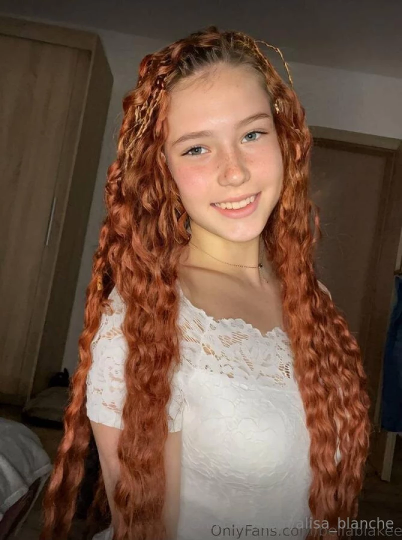 Her bellablakee mouth and pussy are soaking wet and hot for your cock part 33 